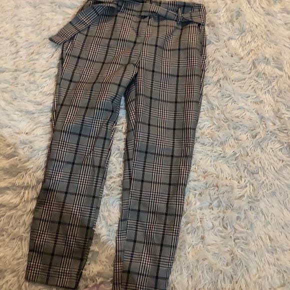 Too small - Picture 1 of 1